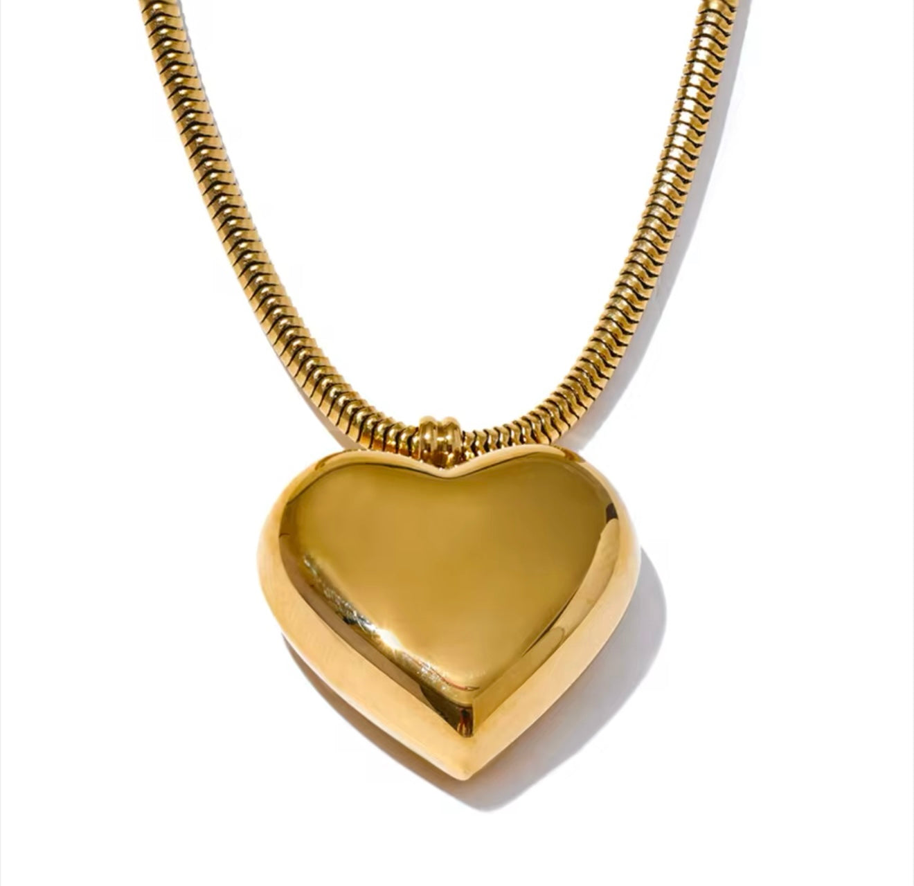 BIG LOVE NECKLACE