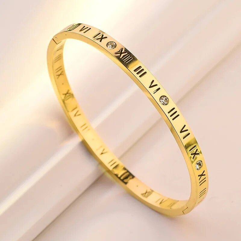 THE ROMAN GODDESS BRACELET