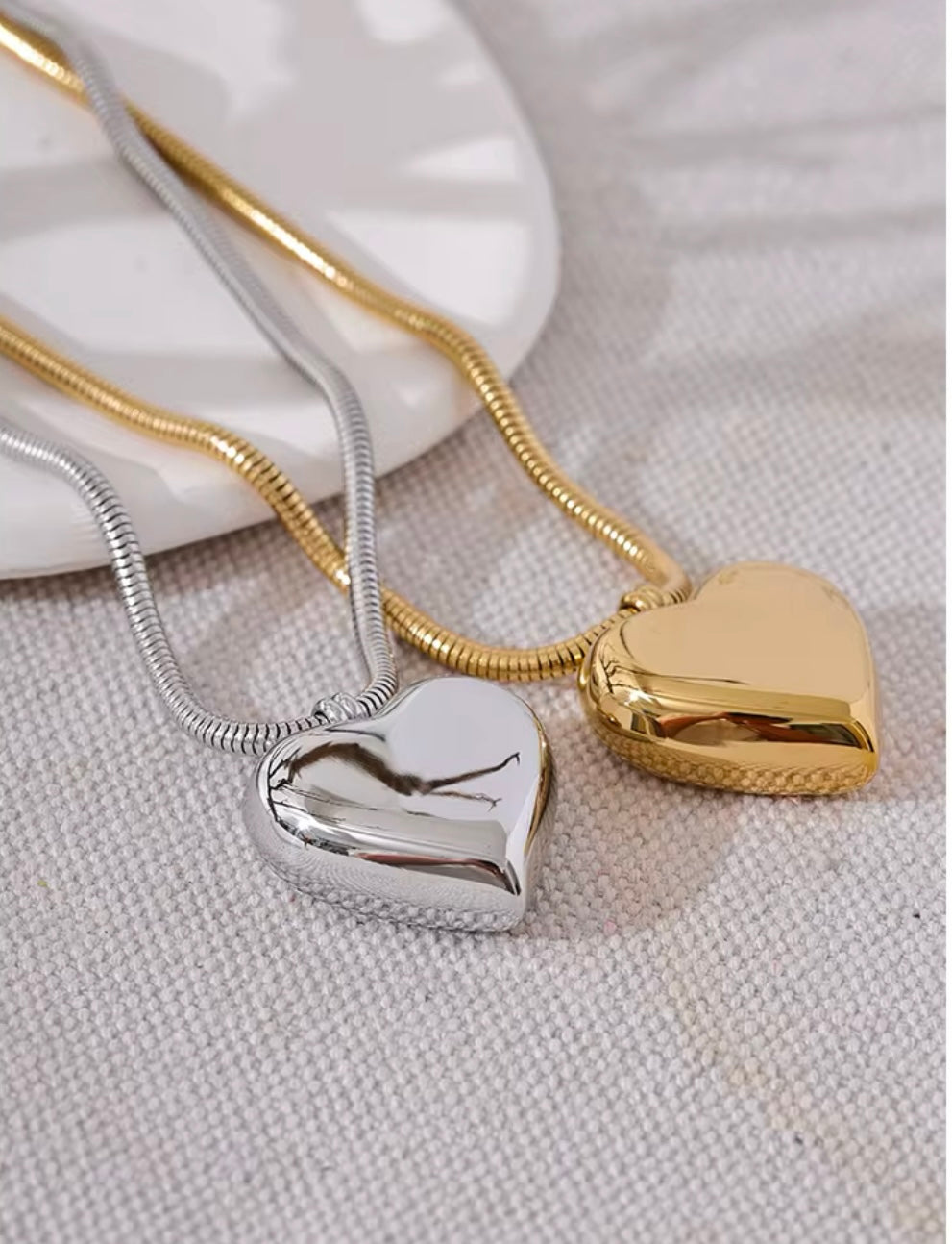 BIG LOVE NECKLACE