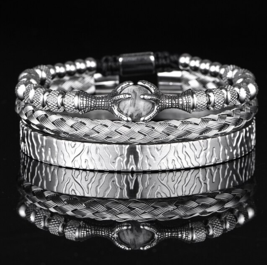 THE EAGLE BRACELET SET
