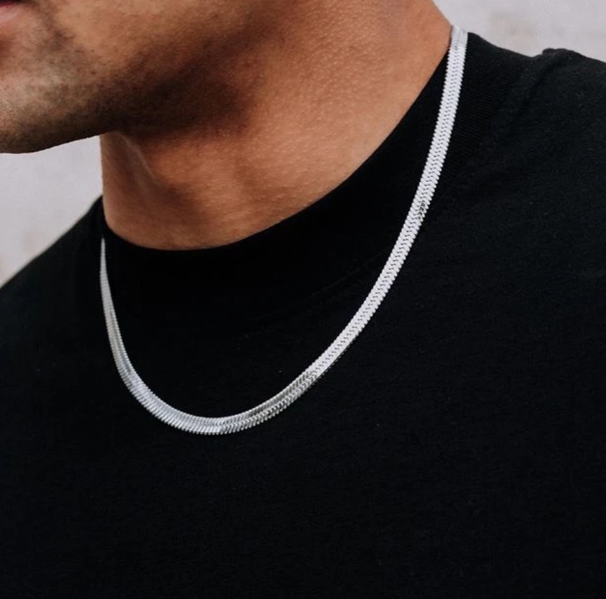 THE RICH AUNTIES BAE NECKLACE