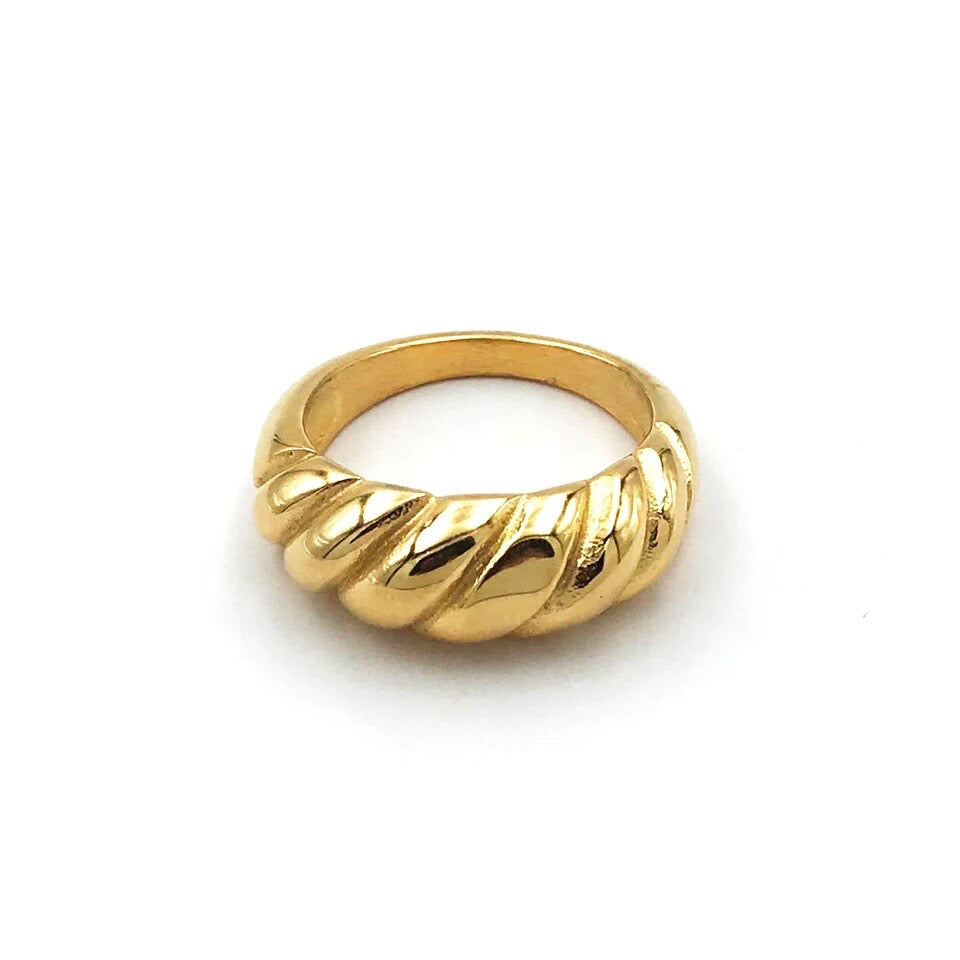 CROISSANT RING