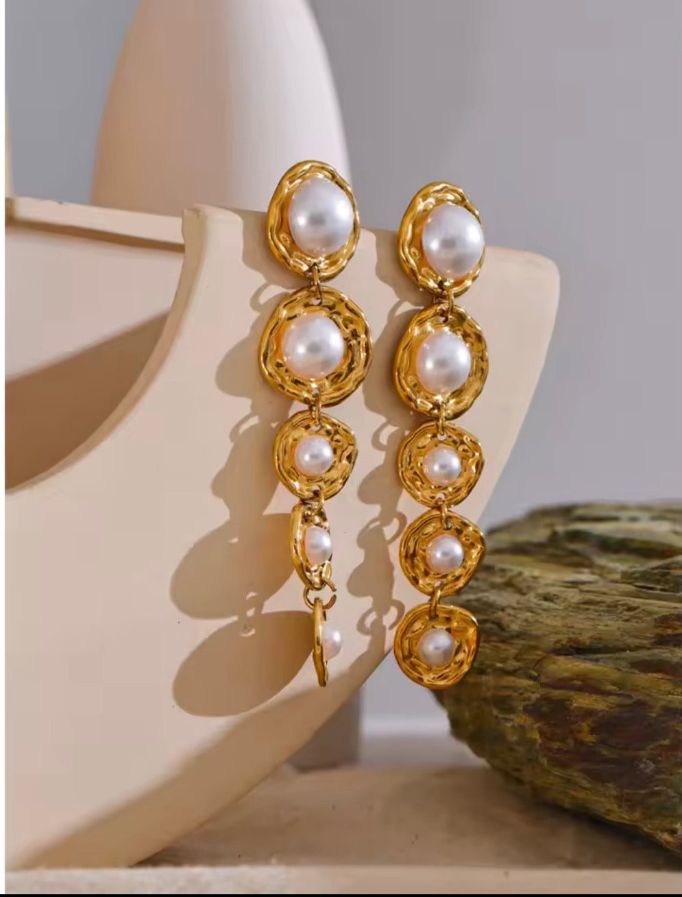 OLD MONEY DRIP EARRINGS