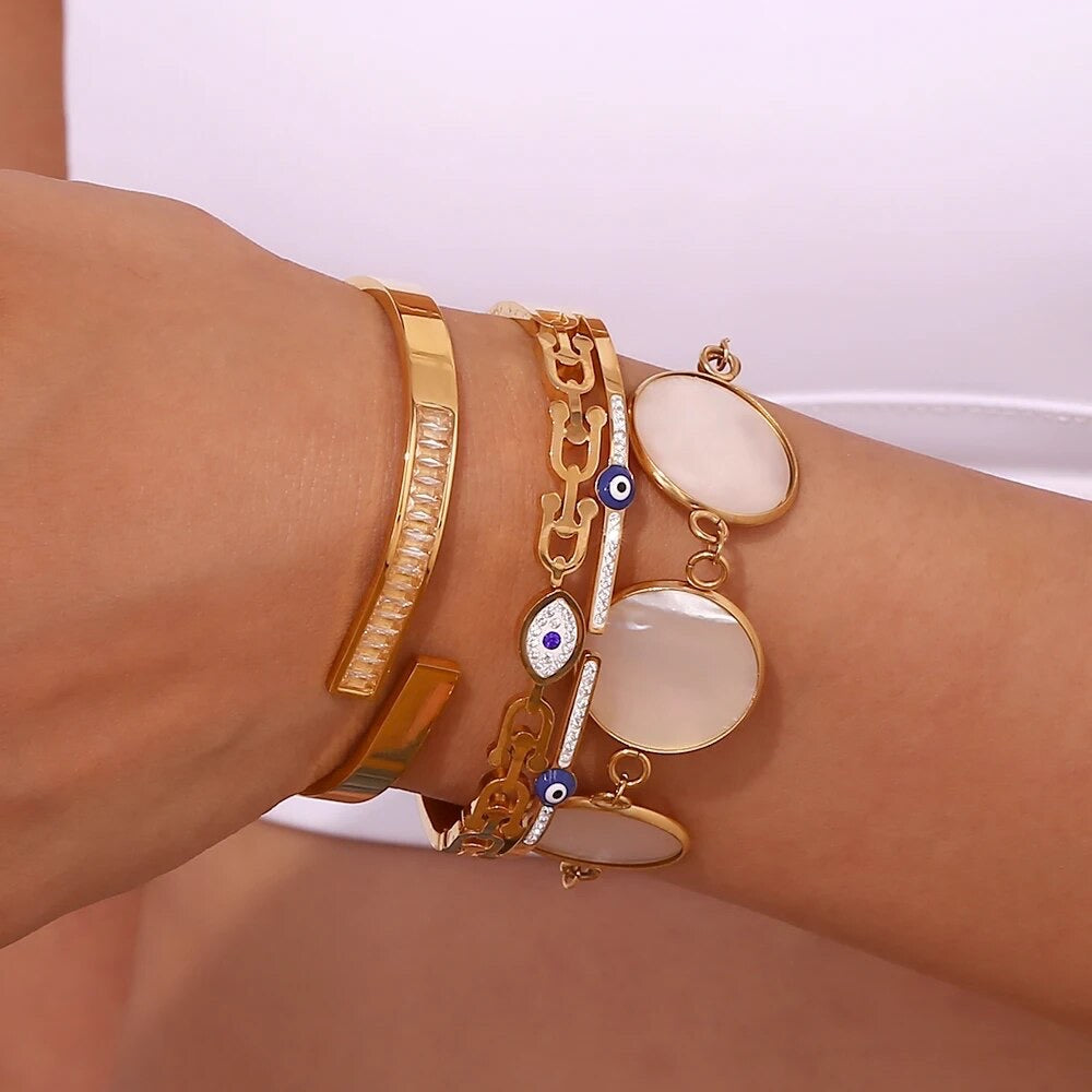 CLASSY CHIC CUFF BRACELET