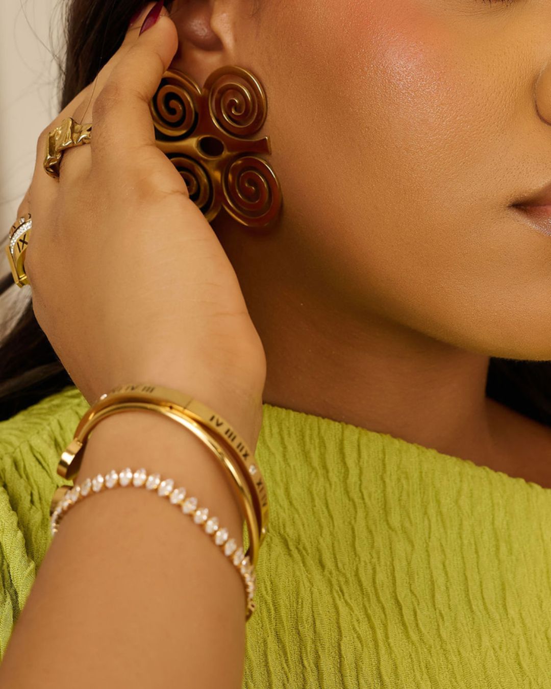 THE RICH AUNTY ESSENTIALS BRACELET STACK