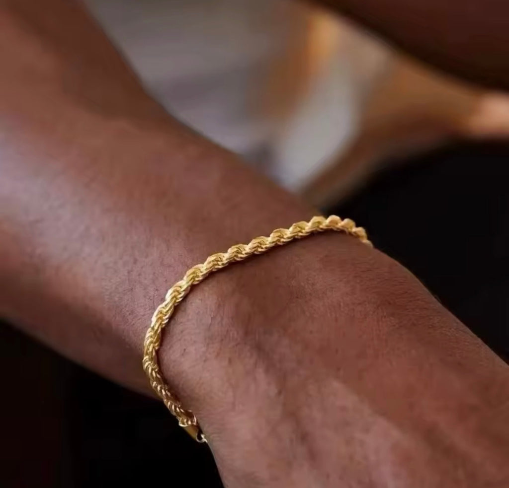 The Bougie Twist Bracelet