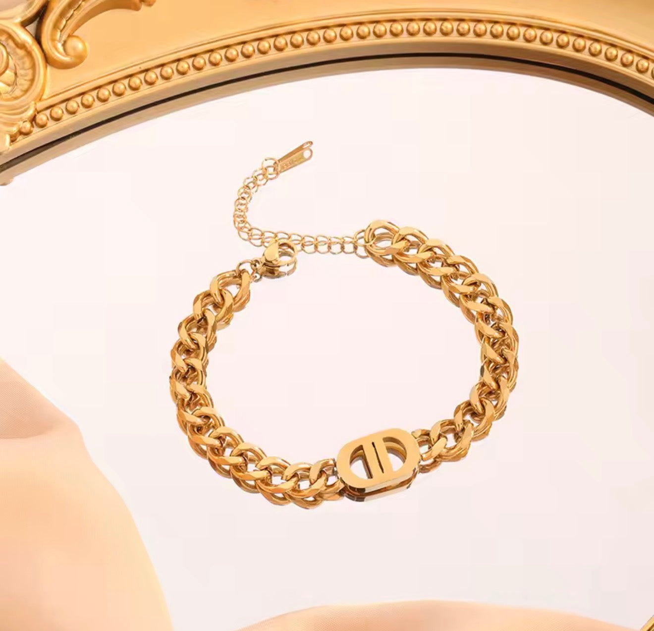 The Icon Bracelet