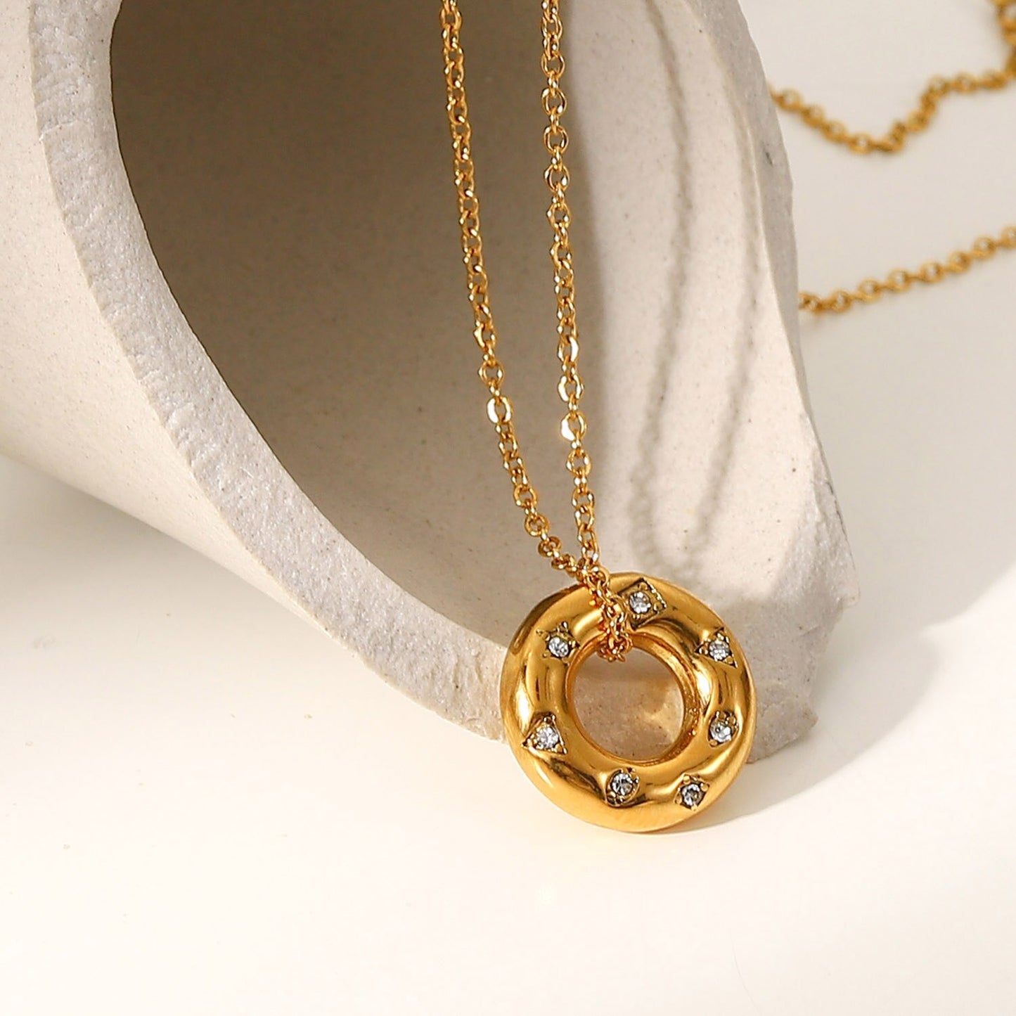 MINI LUXE PENDANT NECKLACE